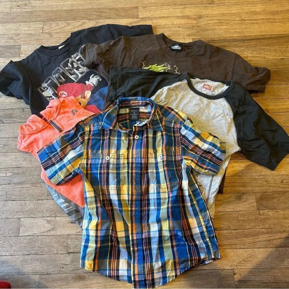 Boy bundle of 5 short sleeve shirts size medium 8